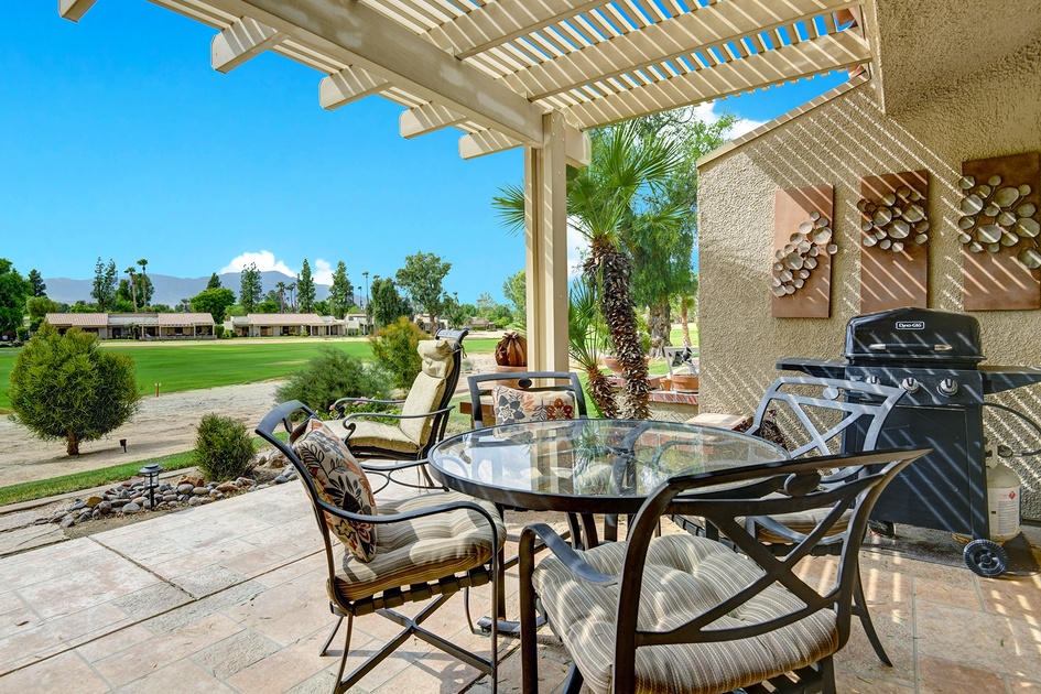 PATIO TABLE.jpg mls