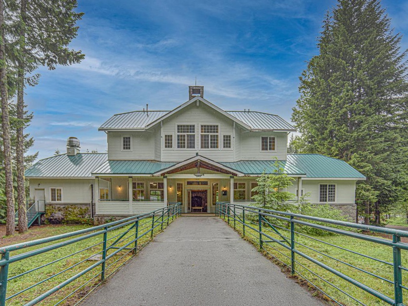 The Chinook Lodge at Government Camp