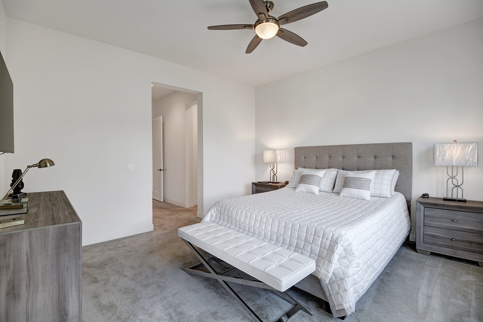 MAIN BEDROOM.jpg mls