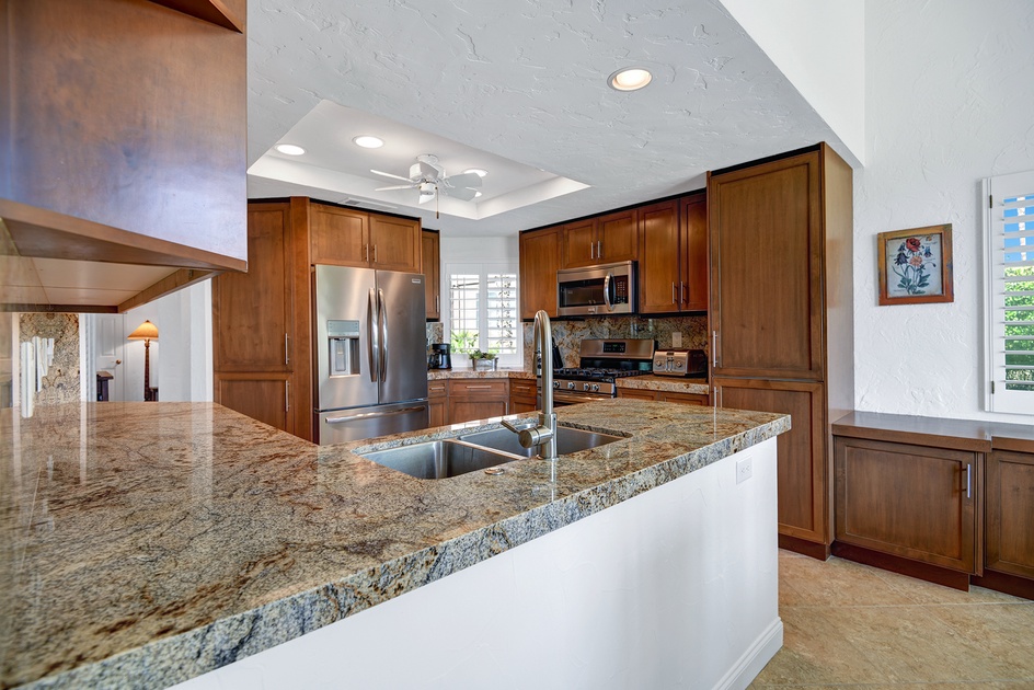 KITCHEN.jpg mls