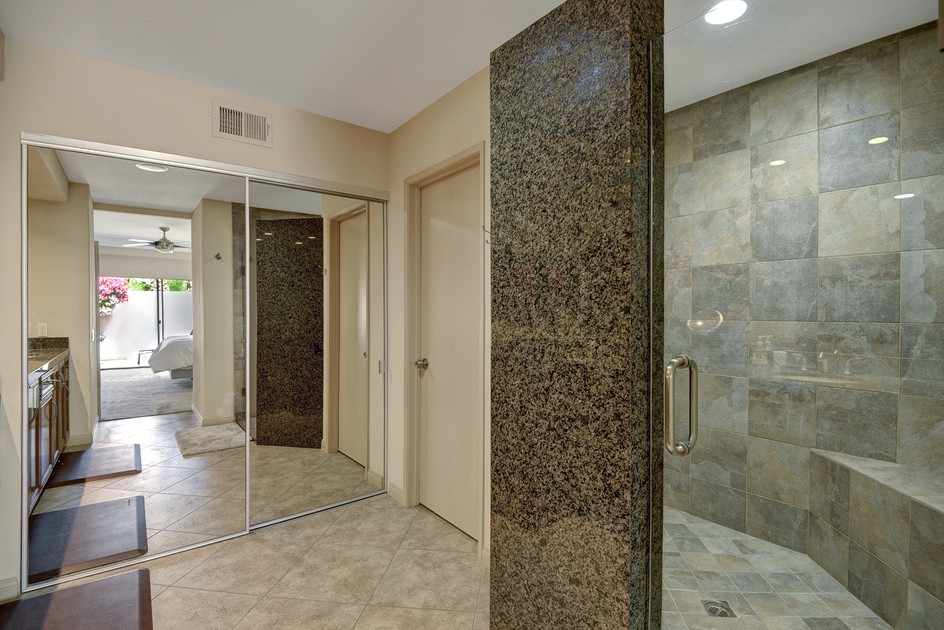 MAIN BEDROOM SHOWER.jpg mls