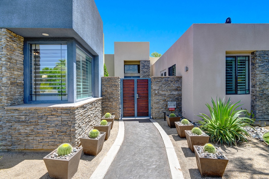 COURTYARD  GATE