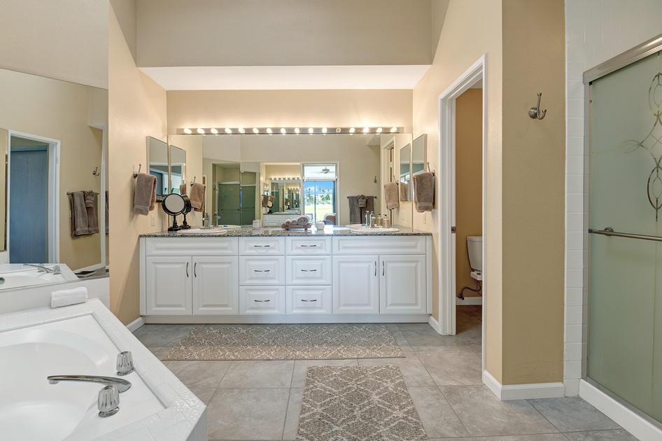 MAIN BATHROOM
