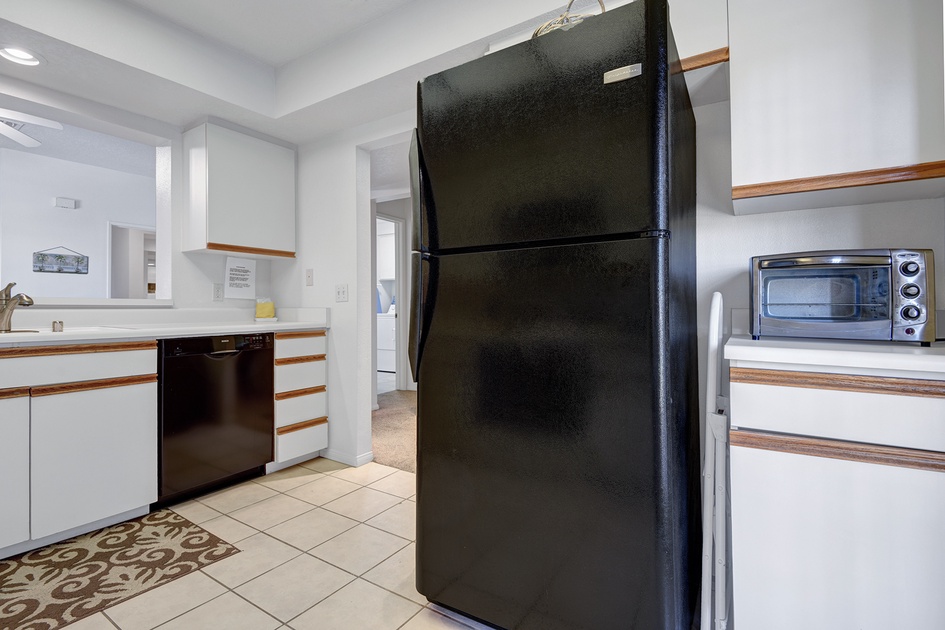 KITCHEN REVERSE.jpg mls