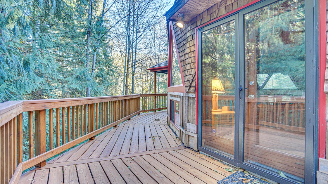 HOW TO: DIY A Wood Slat Ceiling That Will Leave You and Your Guests in Awe  - Venture Into The Woods