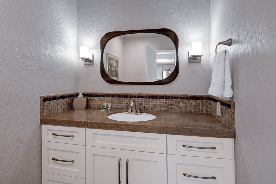 POWDER ROOM