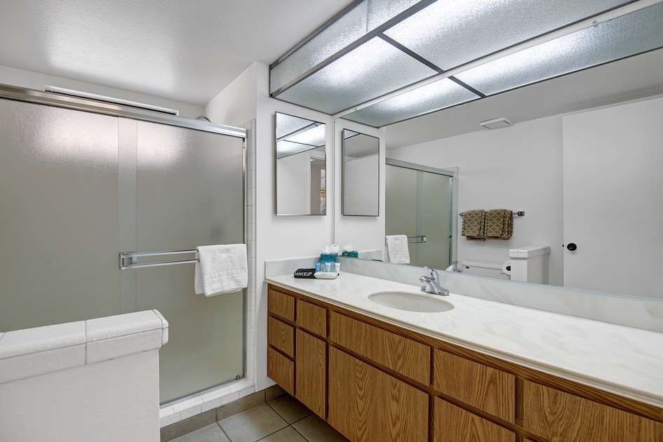 BATHROOM.jpg mls