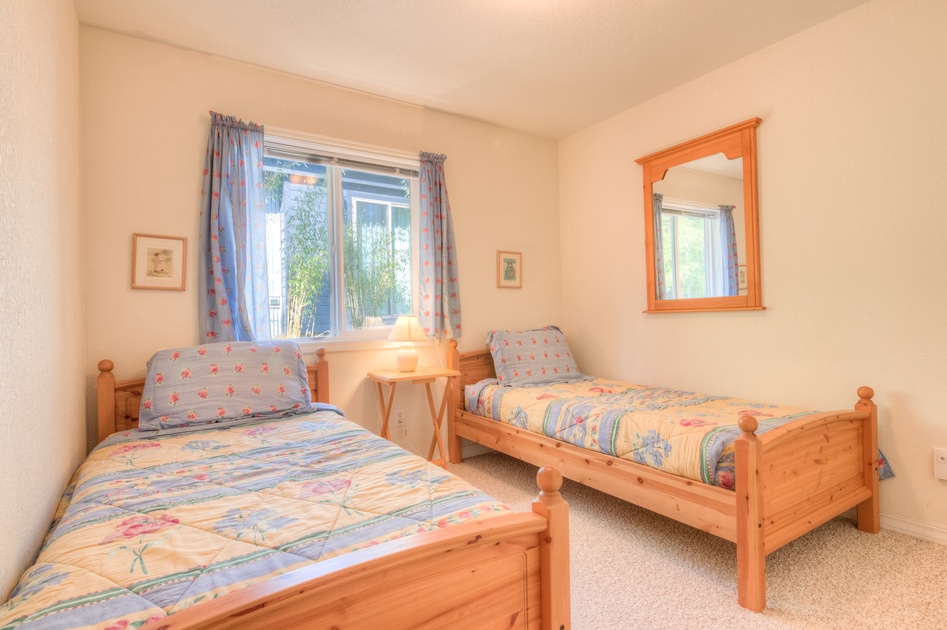 Juniper House (MCA 499) 3 Bedroom House in Manzanita, OR