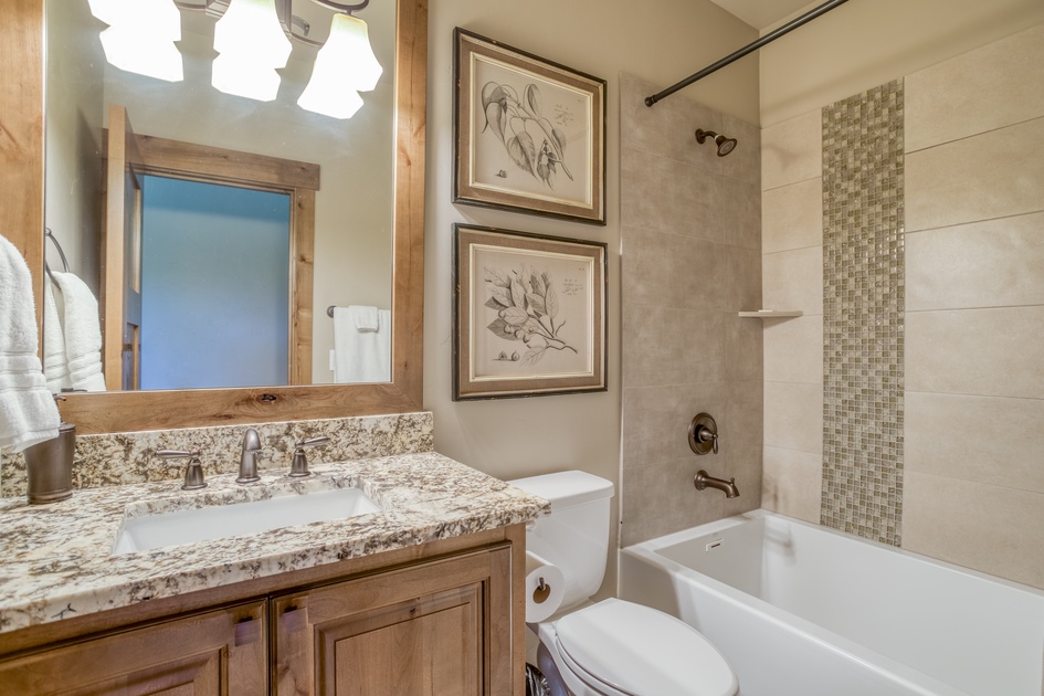 Vita Bella Polished Walk-In Shower  Bathroom decor luxury, Luxury bathroom  master baths, Bathroom remodel designs