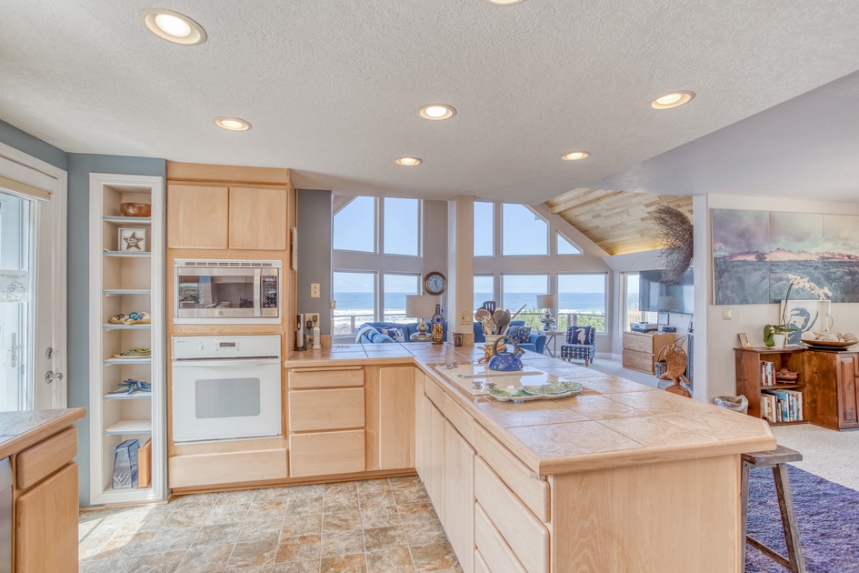 Neptune Lookout | 3 Bedroom House in Lincoln City, OR