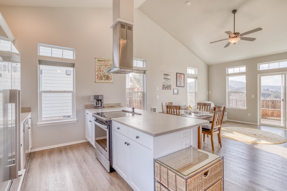 Valhalla Vista 3 Bedroom House in Neskowin, OR