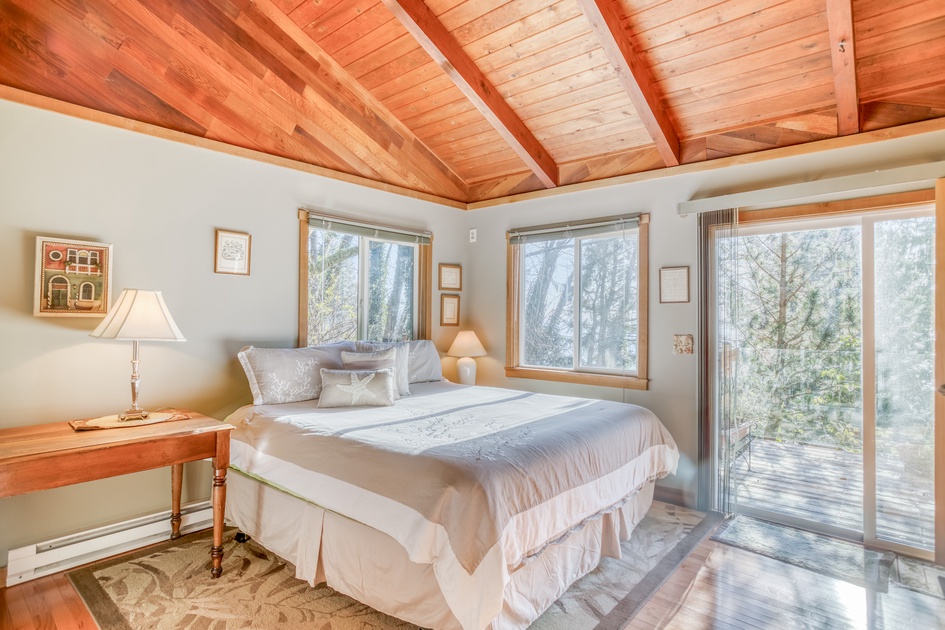 38445 Reed 3 Bedroom House in Manzanita, OR