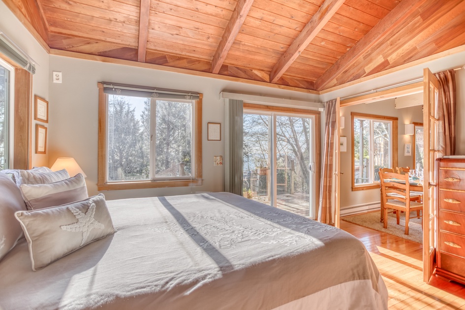 38445 Reed 3 Bedroom House in Manzanita, OR