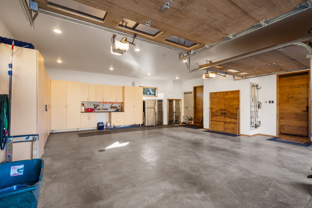 Heated 2 Car Garage - Main Floor Access