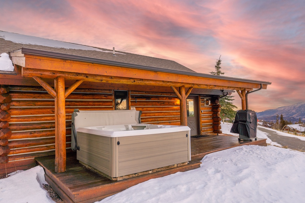 Private Hot Tub on Porch