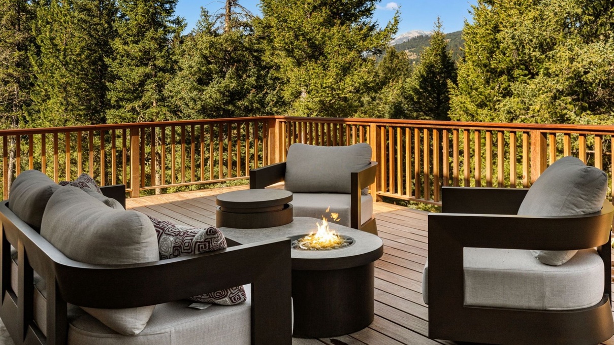 Outdoor Deck Seating