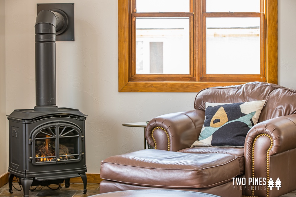 Living area with Gas Fireplace