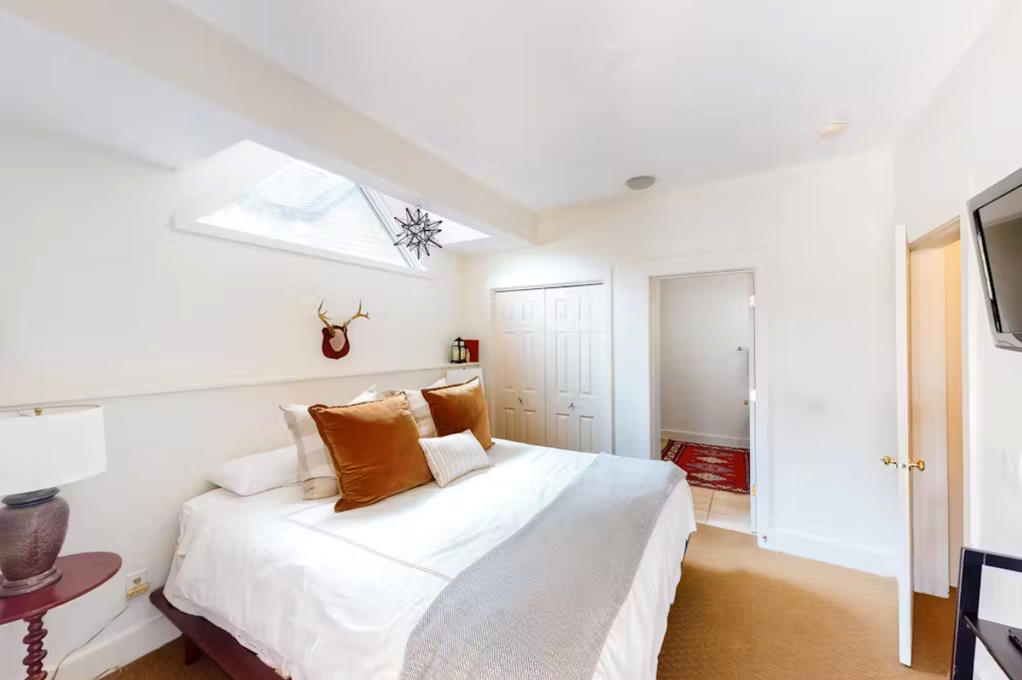 Guest Room with King