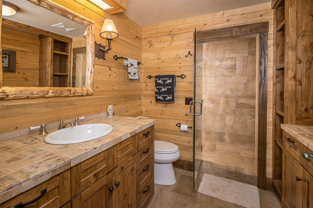 Guest Bedroom 2 Dedicated Full Bath