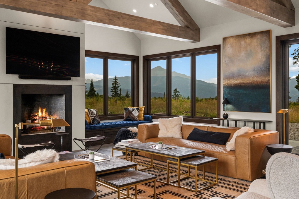 Spacious Living Room