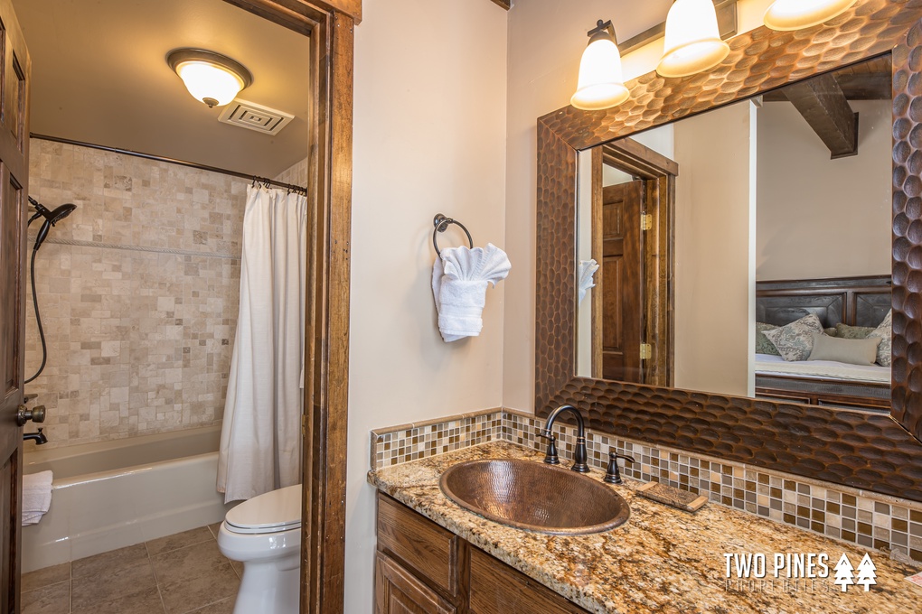 Single Vanity Full Bathroom with Tub/Shower Combo