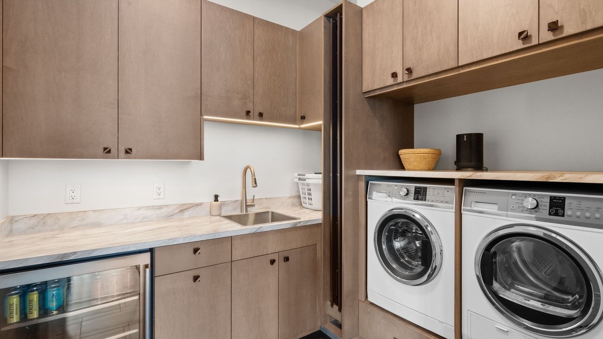 Laundry Room With Bar and Mini Bridge