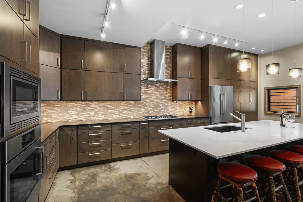 Open-Concept Modern Kitchen