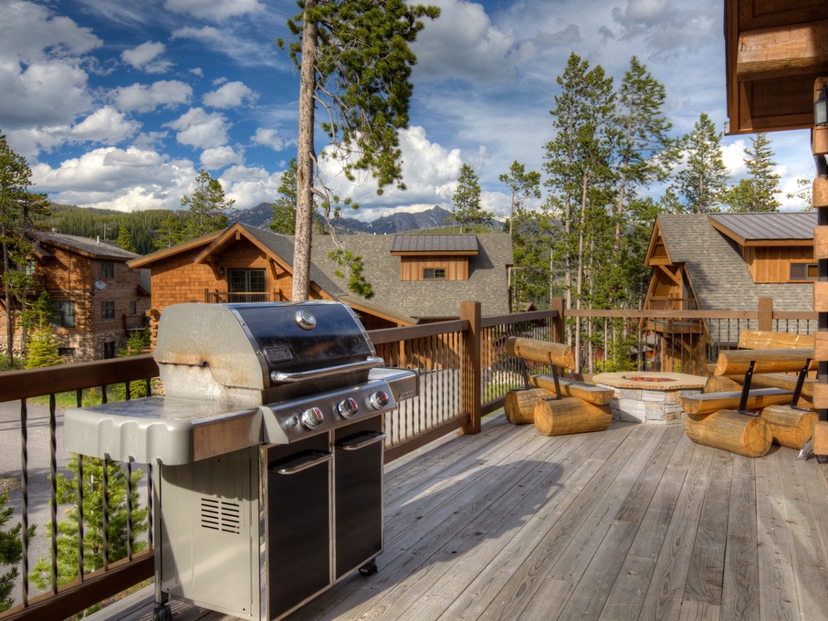 Private Deck with Grill and Fire-Pit