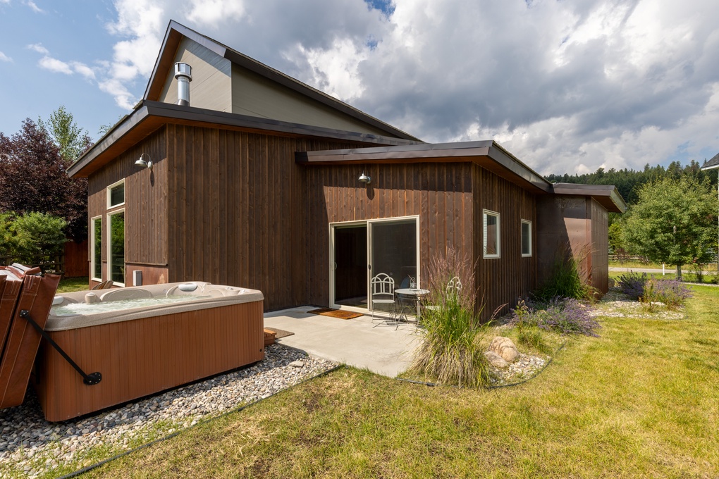 Hot tub and patio