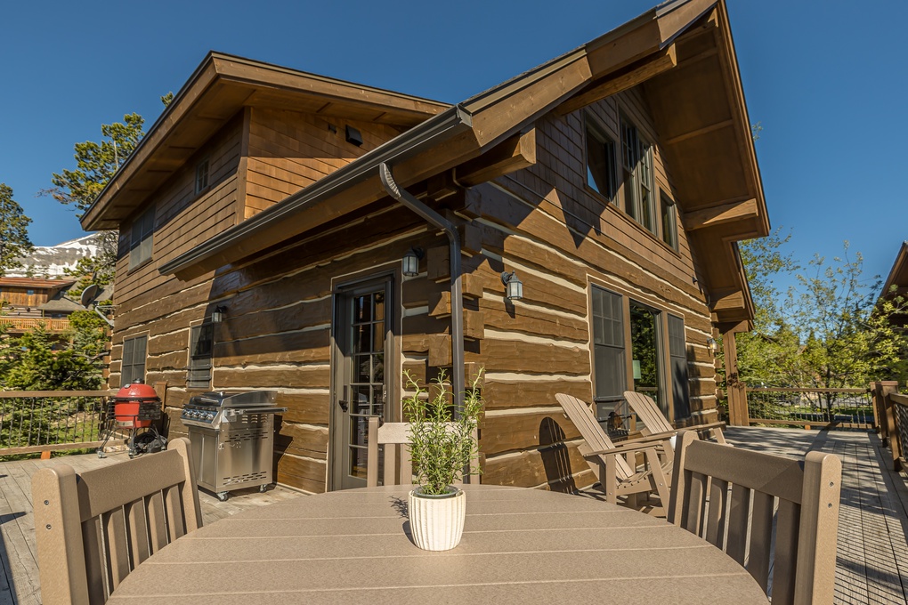 Private Deck