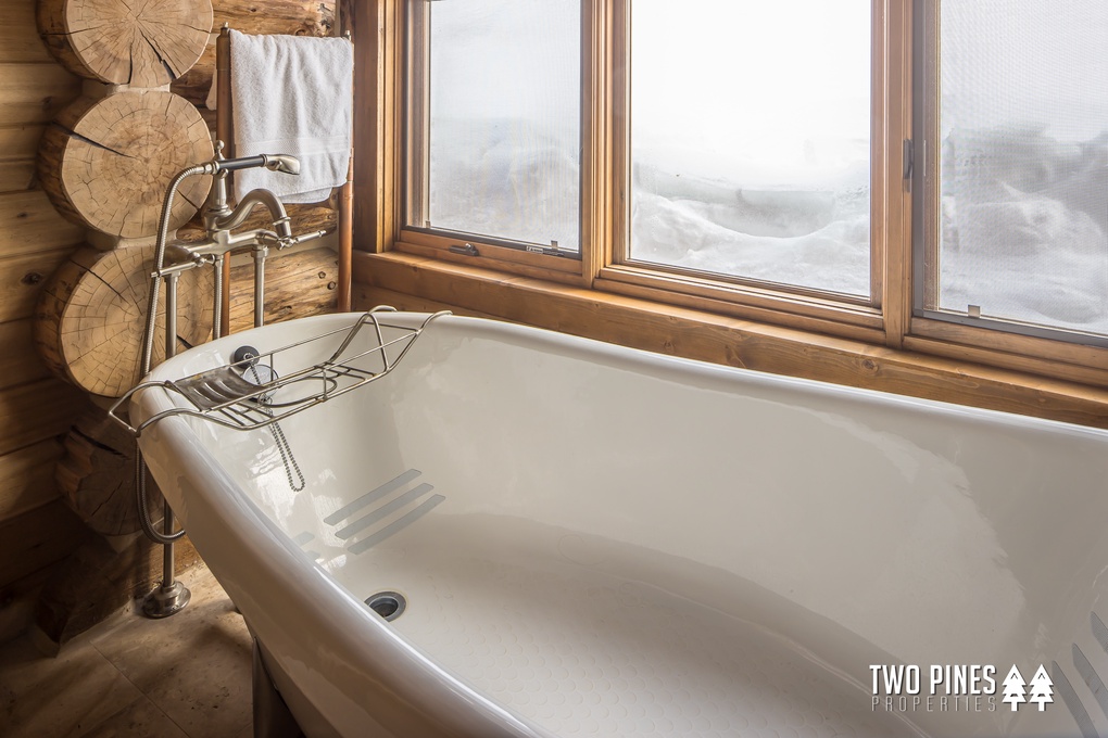 Primary Ensuite Soaking Tub