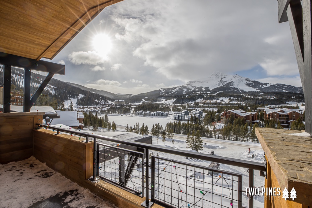 Balcony with AMAZING Views