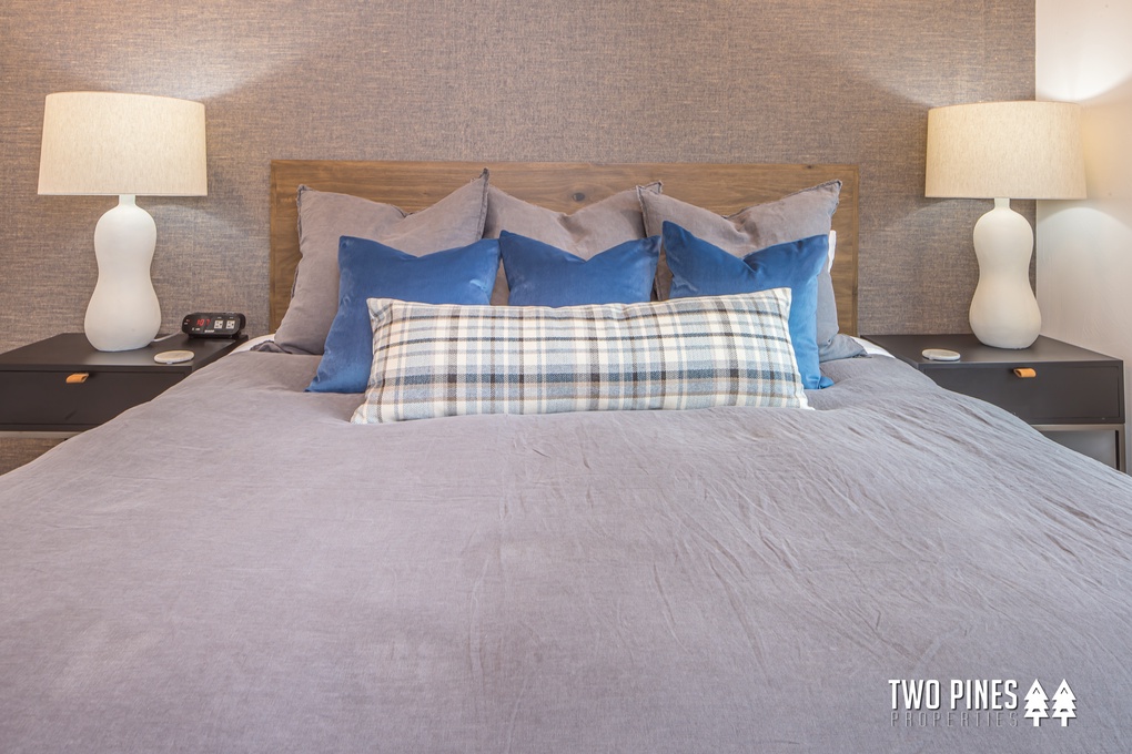 Guest Room with King Bed