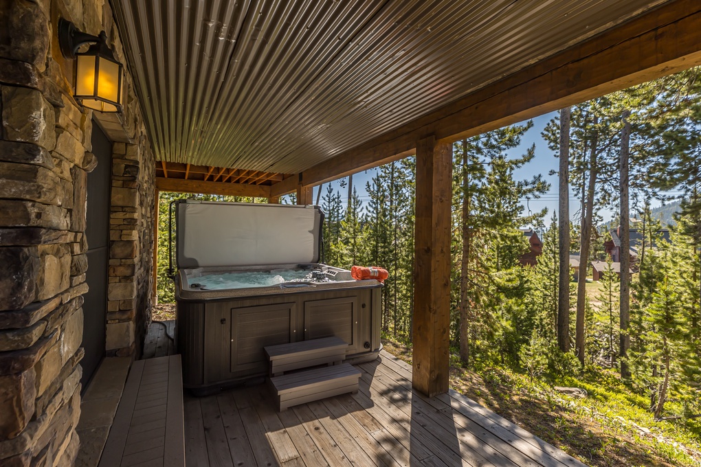 Private Hot Tub on Lower Patio