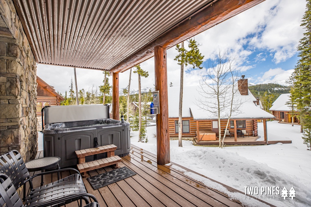 Lower Level Private Hot Tub Access with Additional Guest Seating