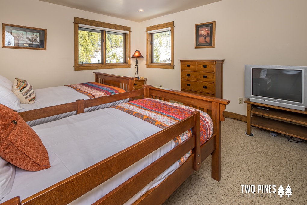 Guest Bedroom with Twin and Full Bed