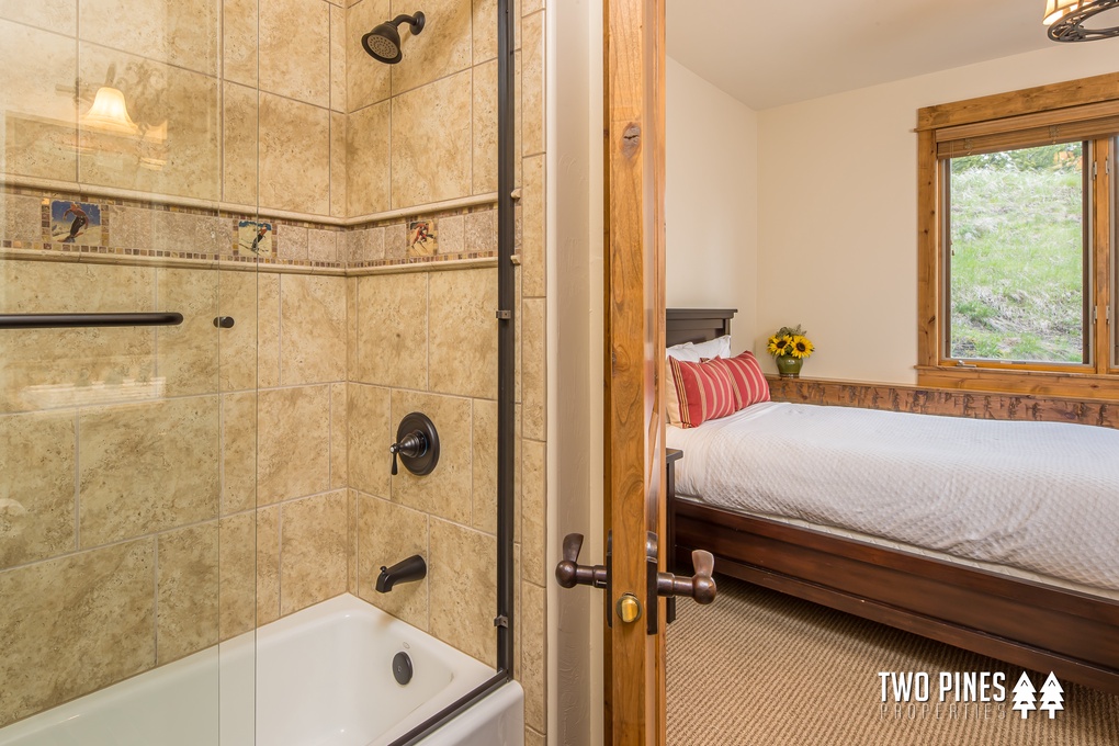 En Suite 1