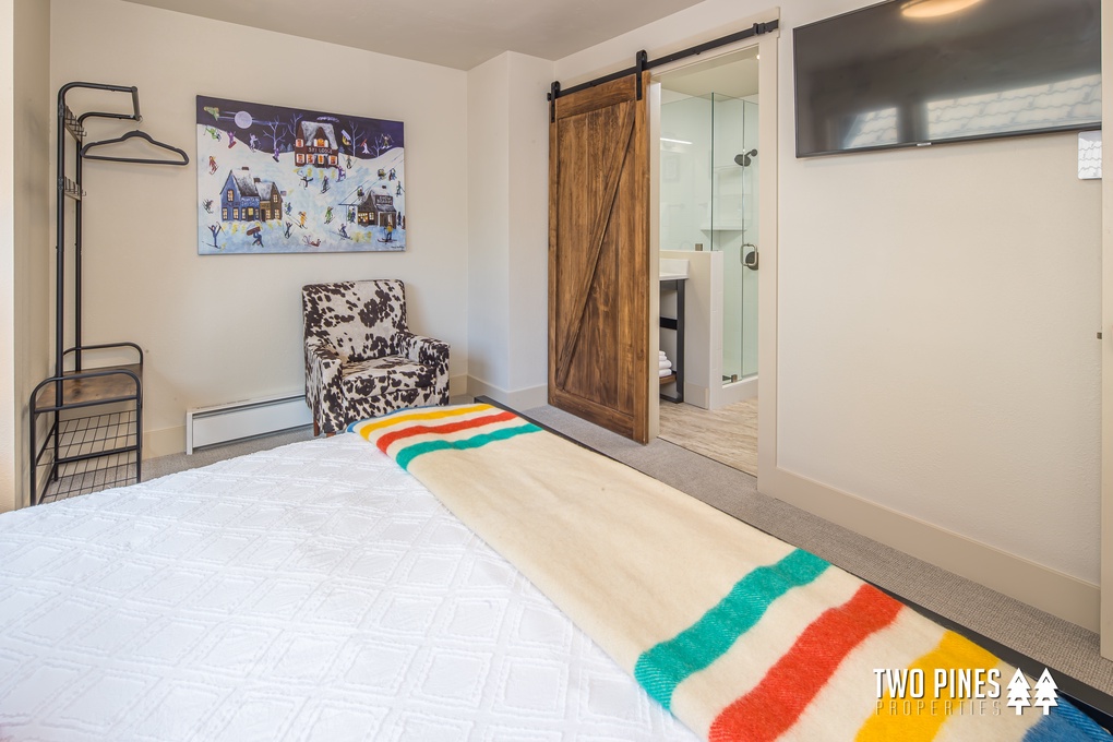 First Floor King Bedroom with Ensuite Bathroom