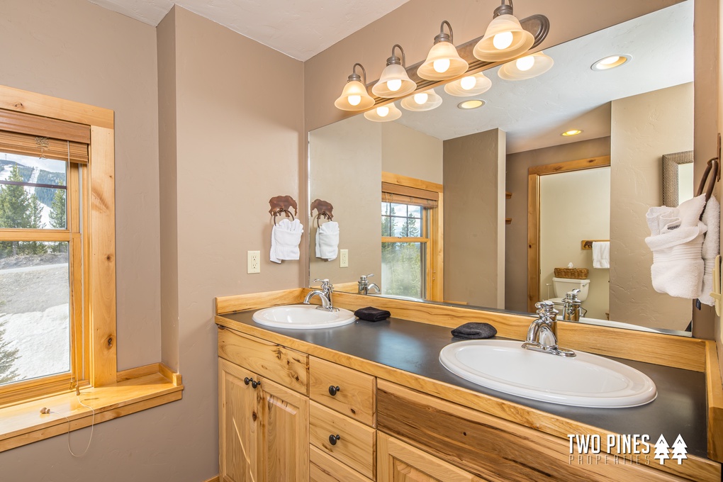 Primary En Suite with Double Vanity