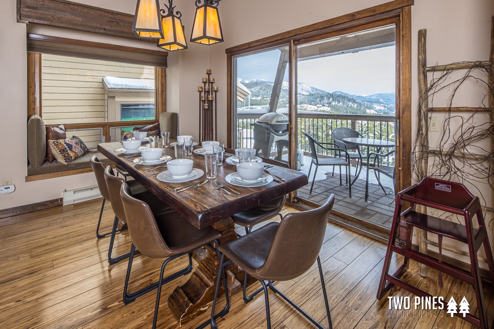 Dining Room with Seating for 8 an Deck Access