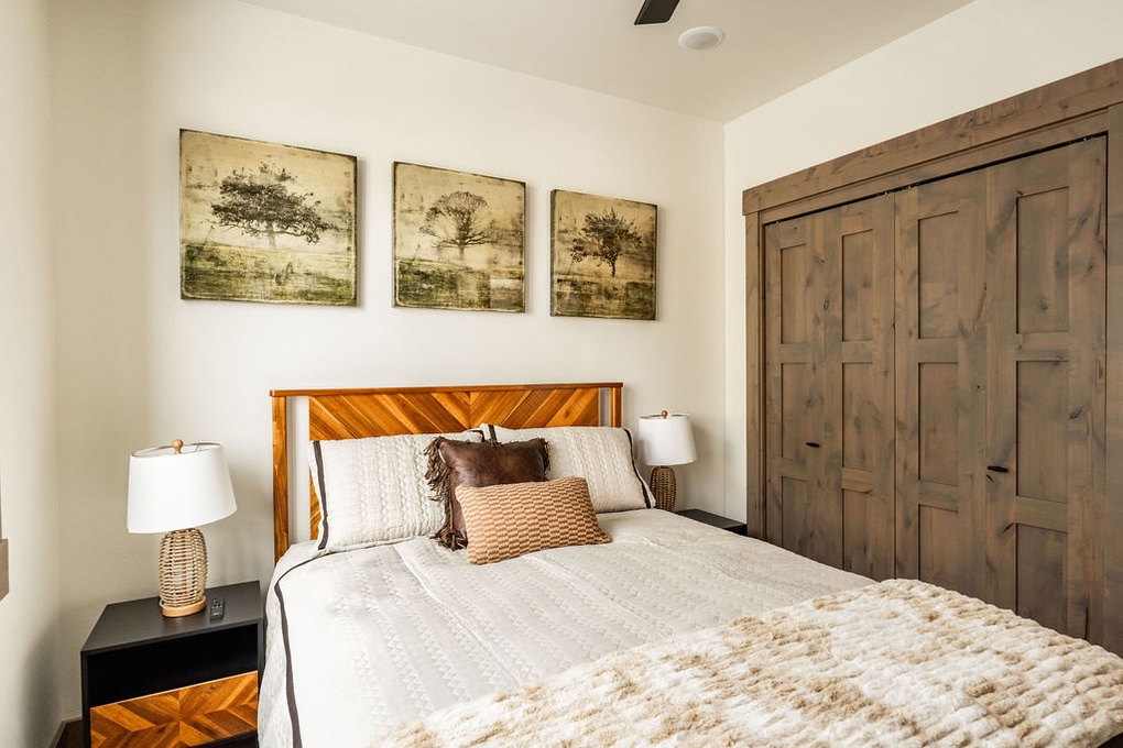 Queen Bedroom