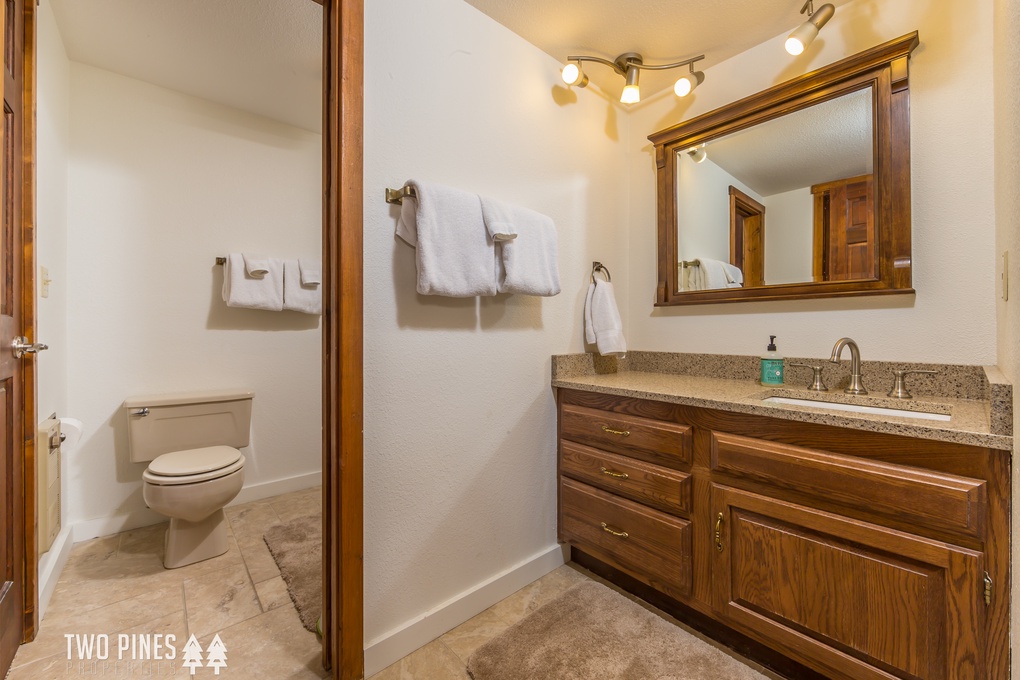 Guest Bedroom En Suite