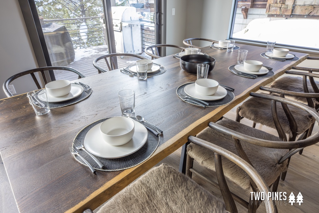 Dining Room with Seating for 8