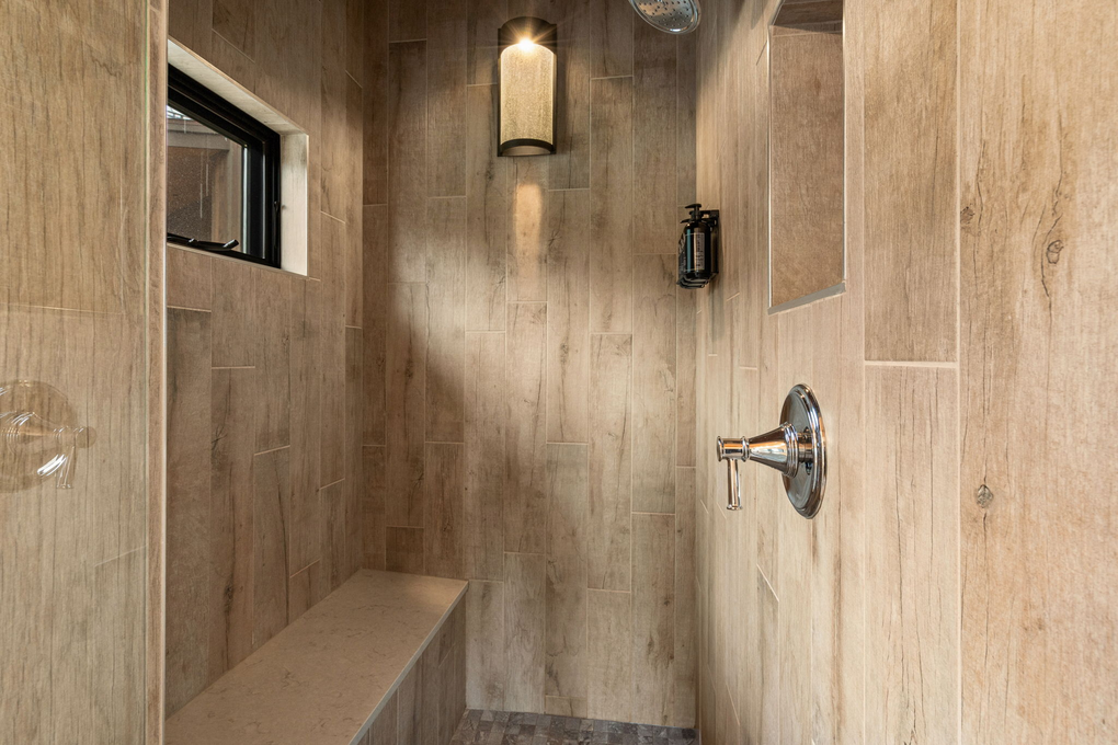 Primary Bedroom En-Suite Full Bath with Soaking Tub, Dual Vanity and Walk-in Shower