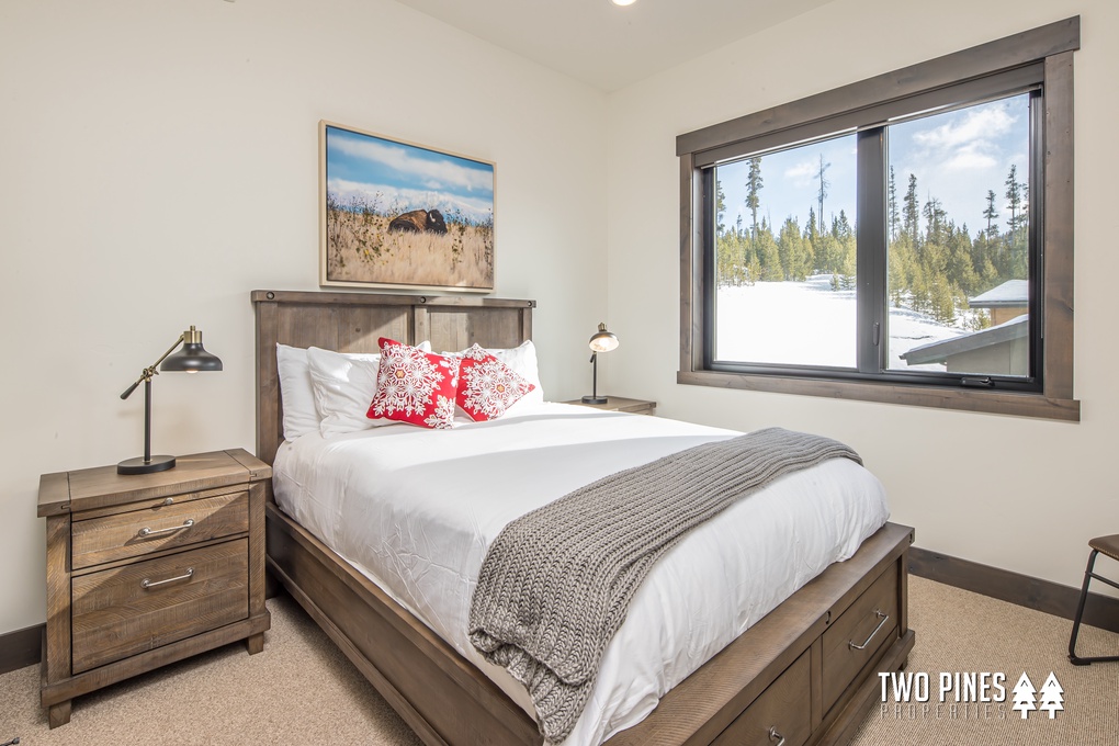 Guest Bedroom with Queen Bed