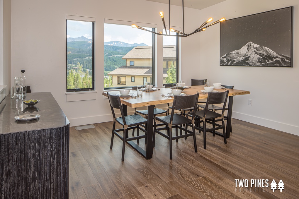 Open Dining Room Table Seating for 6 to 8