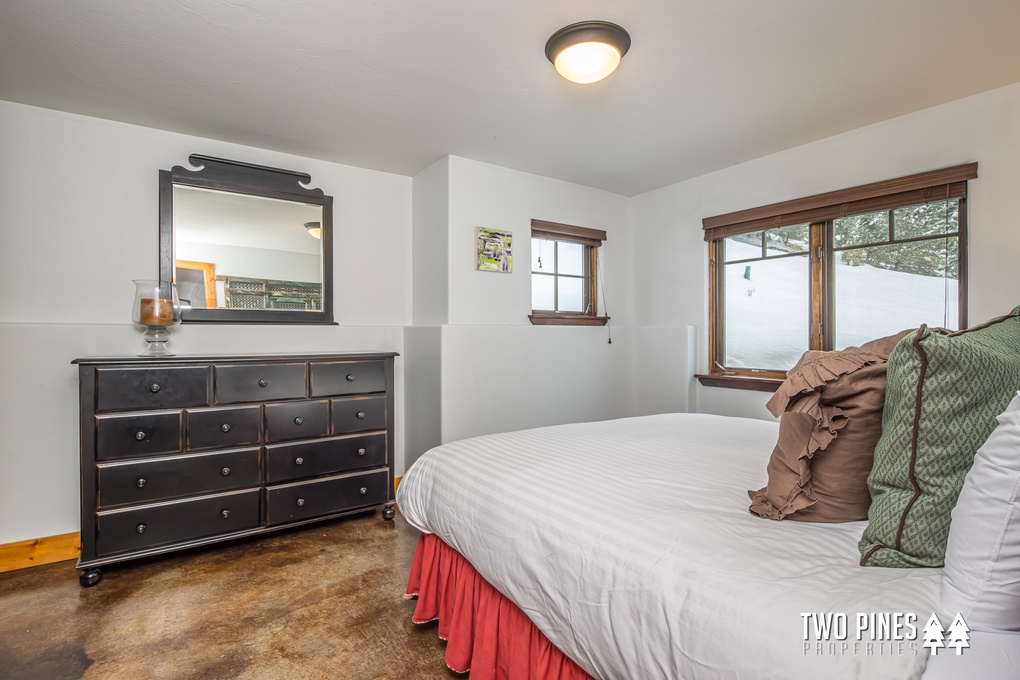 Basement Guest Room