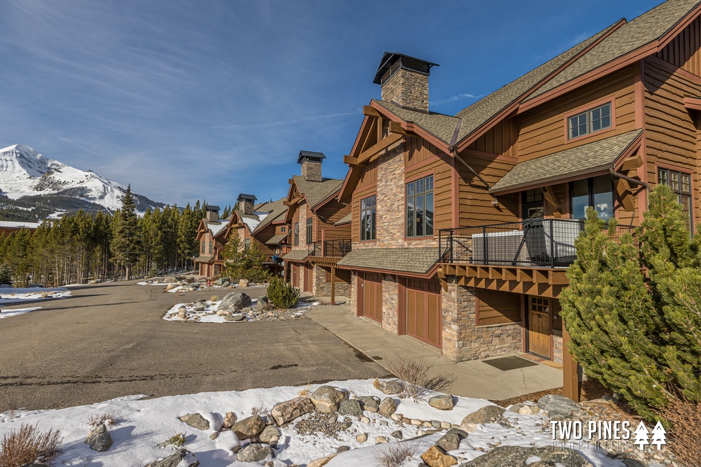 Exterior of Alpenglow 19D