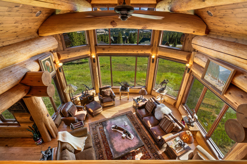 Spacious Living Room