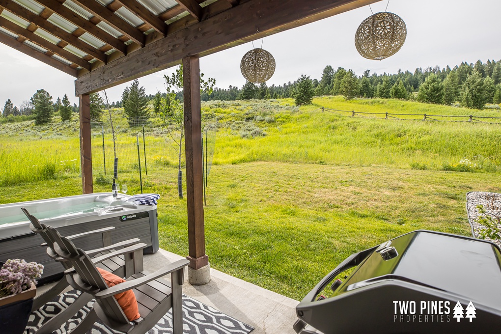 Patio with Grill